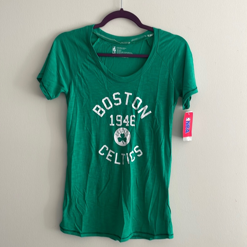 Boston Celtics NBA Officially Licensed Green T-Shirt Size Small